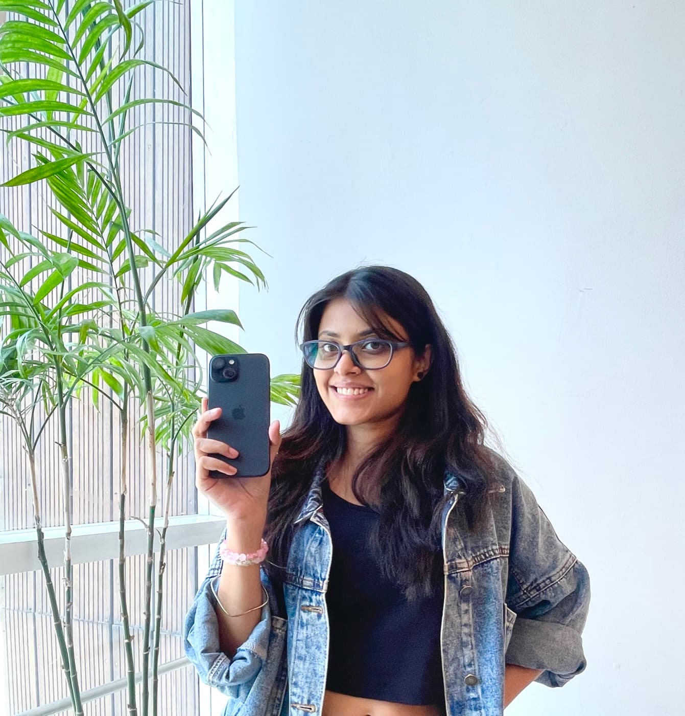 Preeti Singh: Swardeep was professional, punctual, and fixed my phone quickly at home. Excellent repair quality and a very convenient, trustworthy service!